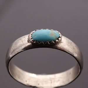 Native American Sterling & Oval Turquoise Ring 7.5